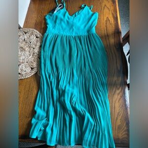 Lulus green dress, midi